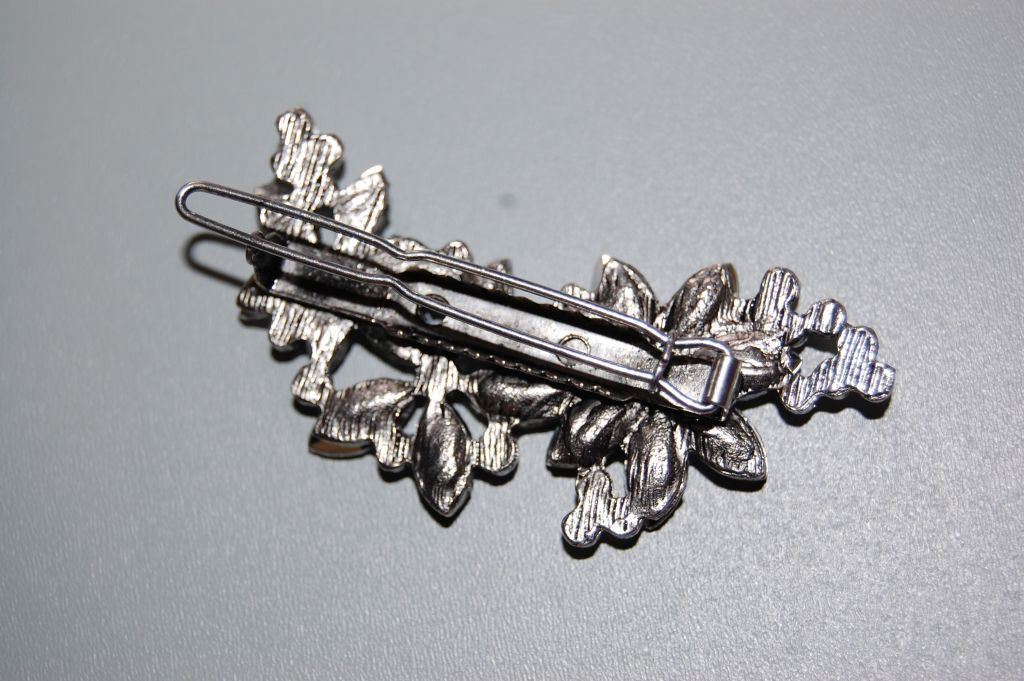 The magical flower hair clip