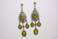 Long earrings Real pistachio