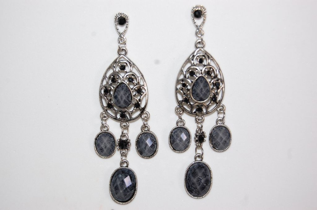 Long earrings black Royal