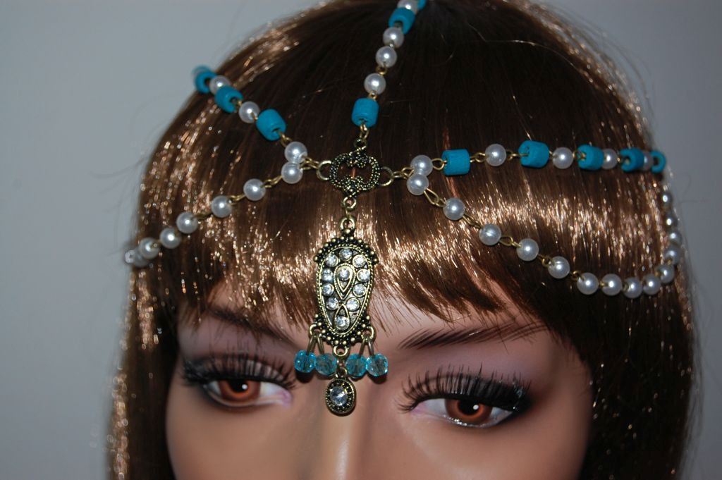 Necklace ethnic blue headband and glitter