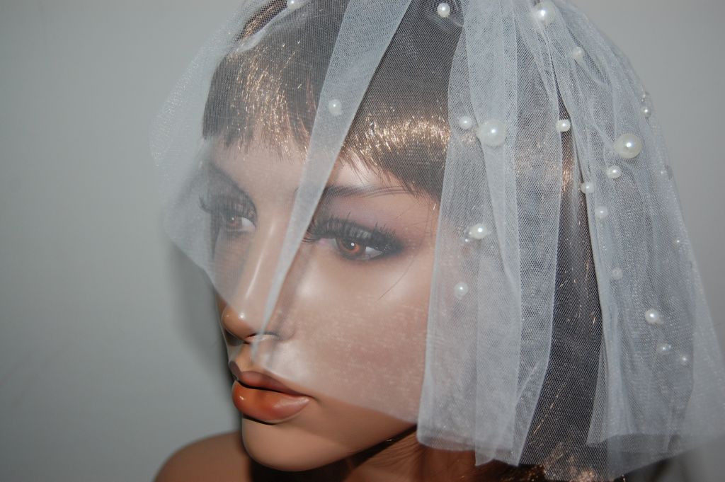 Mini veil with pearls