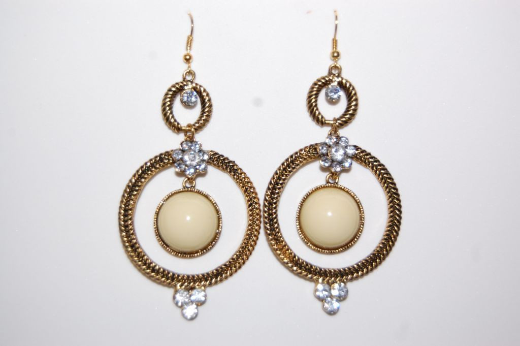 Pentientes dos aros beige y oro