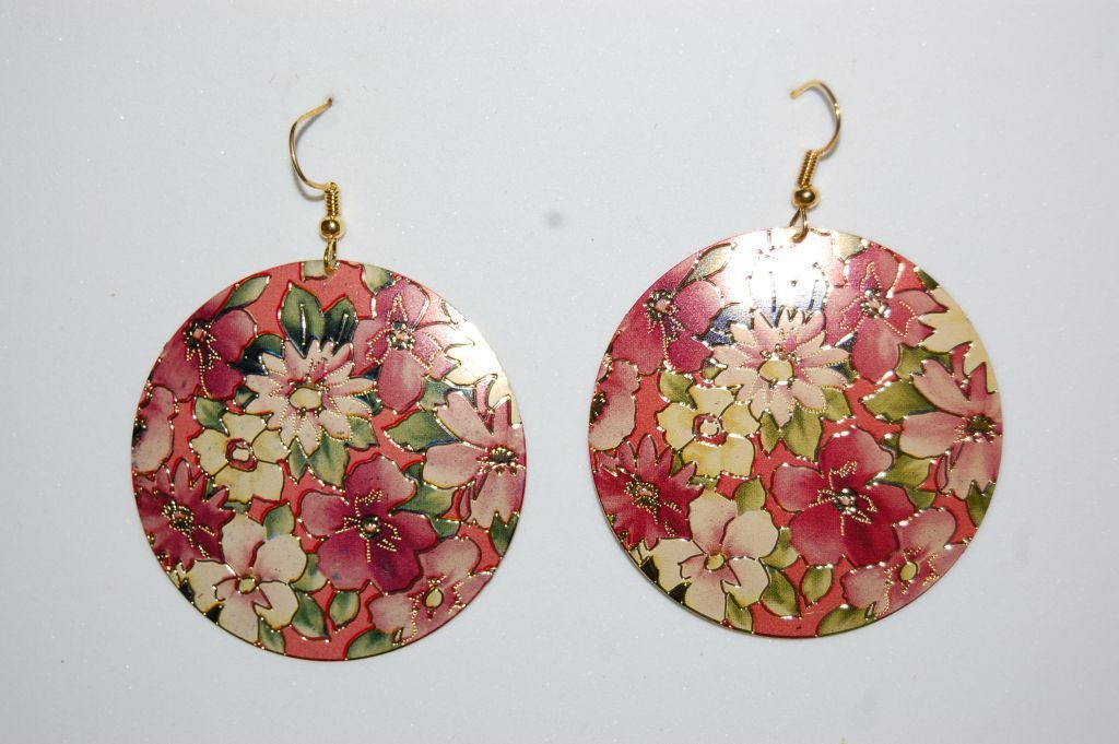 Earrings gold engraved flowers