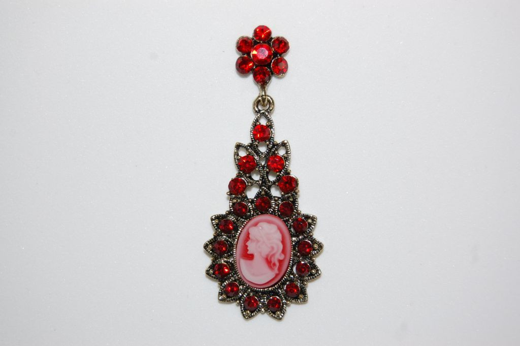 Pendientes brillos camafeo rojo