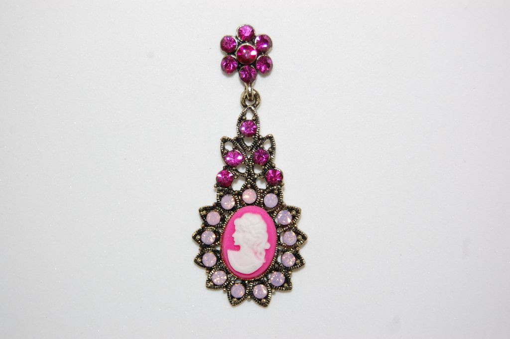 Pendientes brillos camafeo fucsia