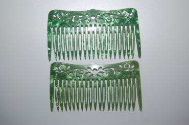 Altogether 2 Combs loves Green