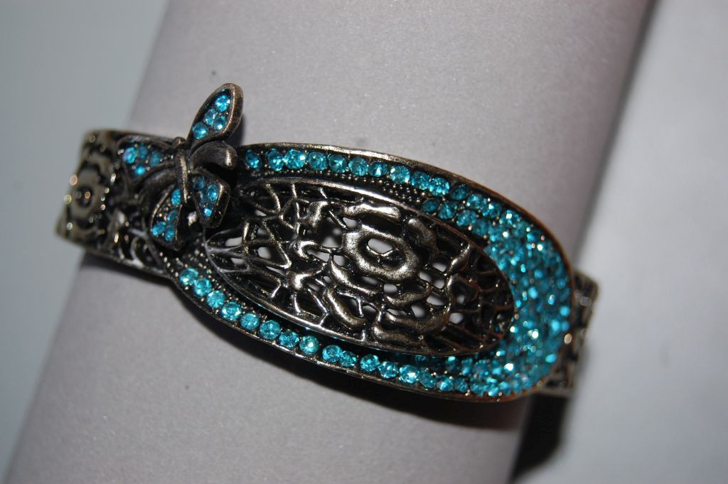 Sparkles turquoise Cuff Bracelet 