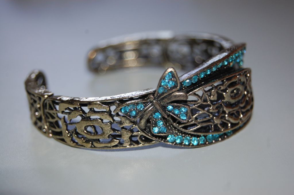 Sparkles turquoise Cuff Bracelet 