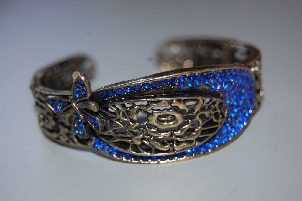 Pulsera brazalete brillos azul pavo