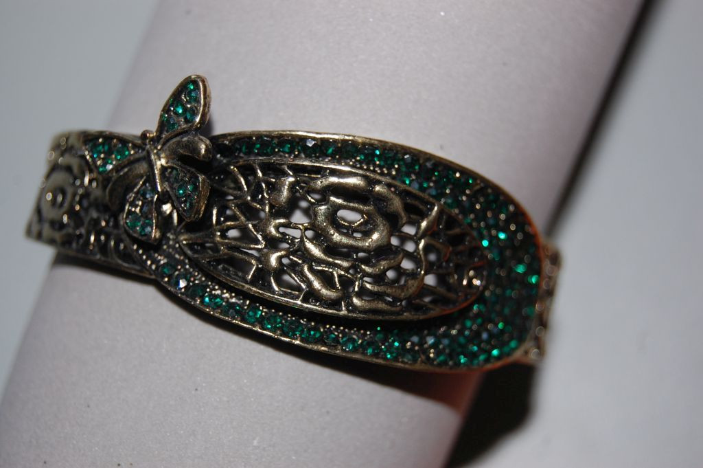 Green shiny Bangle Bracelet