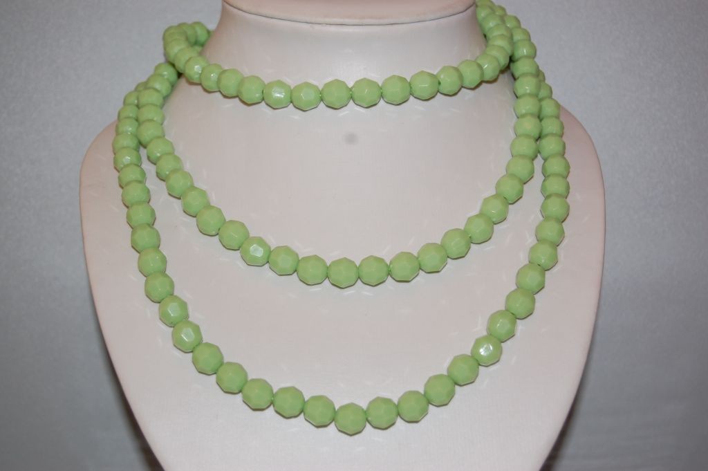 Allen pistachio long necklace