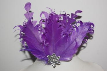 Purple headdress feathers Triana