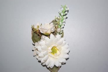 Fresh beige flower corsage