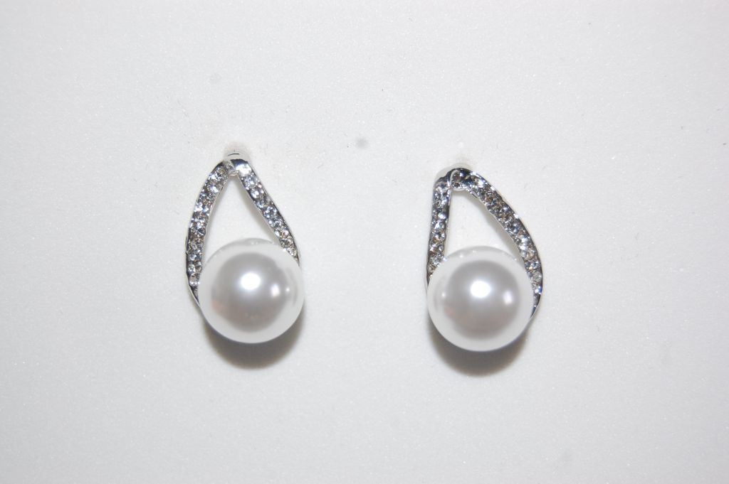 Clara earrings, glitters and Pearl