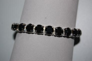 Shy bracelet black stones