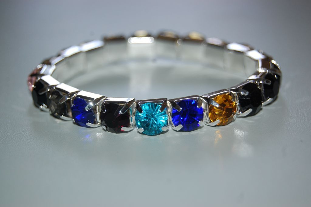 Shy multicolor bracelet