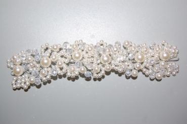 Tiara with thousand pearls and crystals