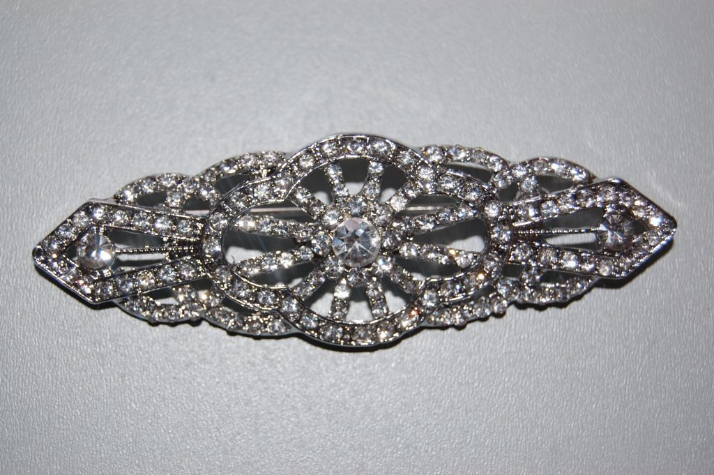 Brooch Anna white sparkles