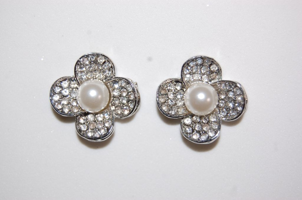 Marisol earrings sparkles and Pearl
