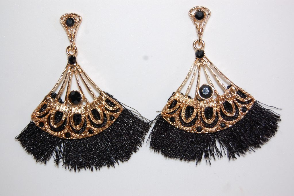 Earrings black Chapel