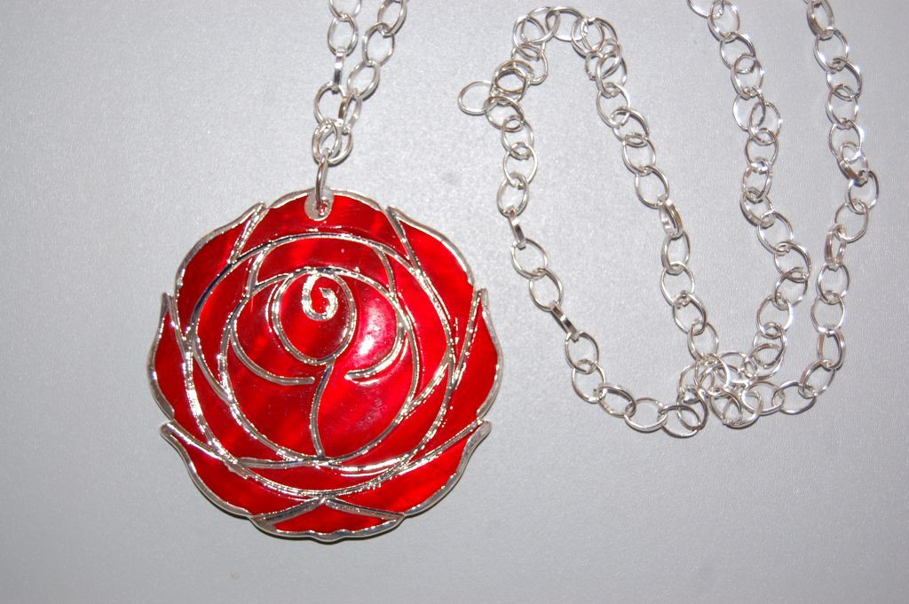 Red Diva necklace