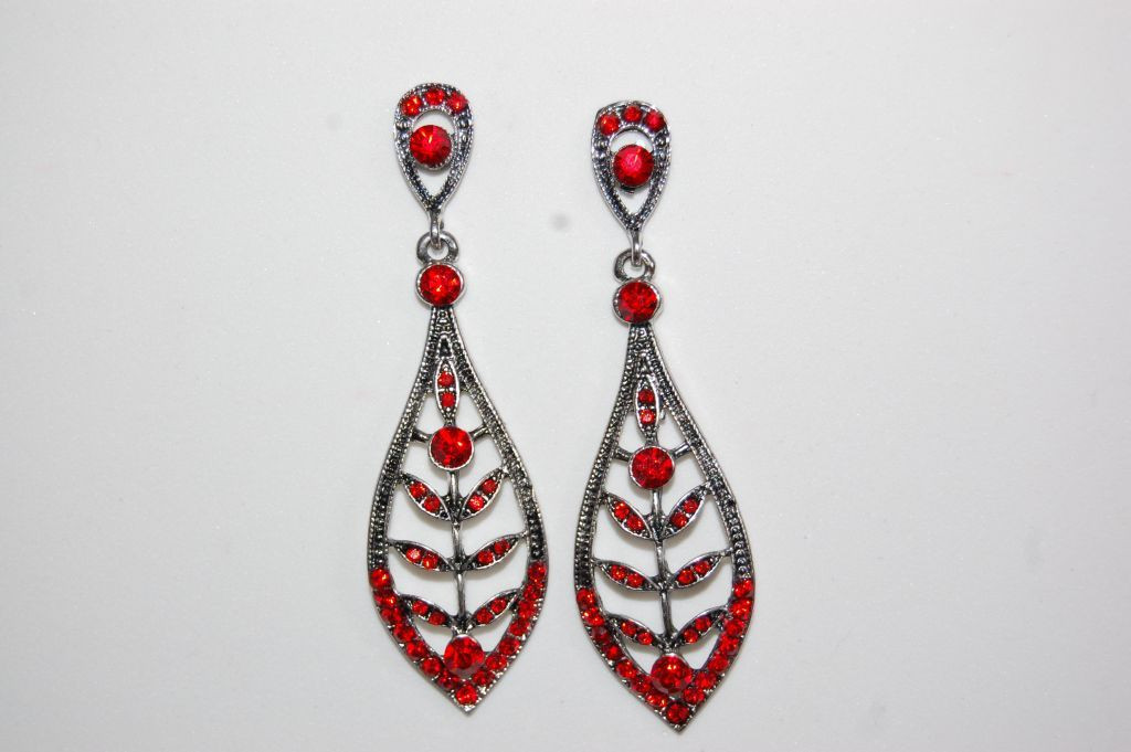 Tocado Nueva noche brillos rojo