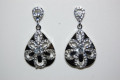 Medieval white sparkles earrings