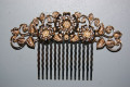 Cluster of three flowers gold comb 