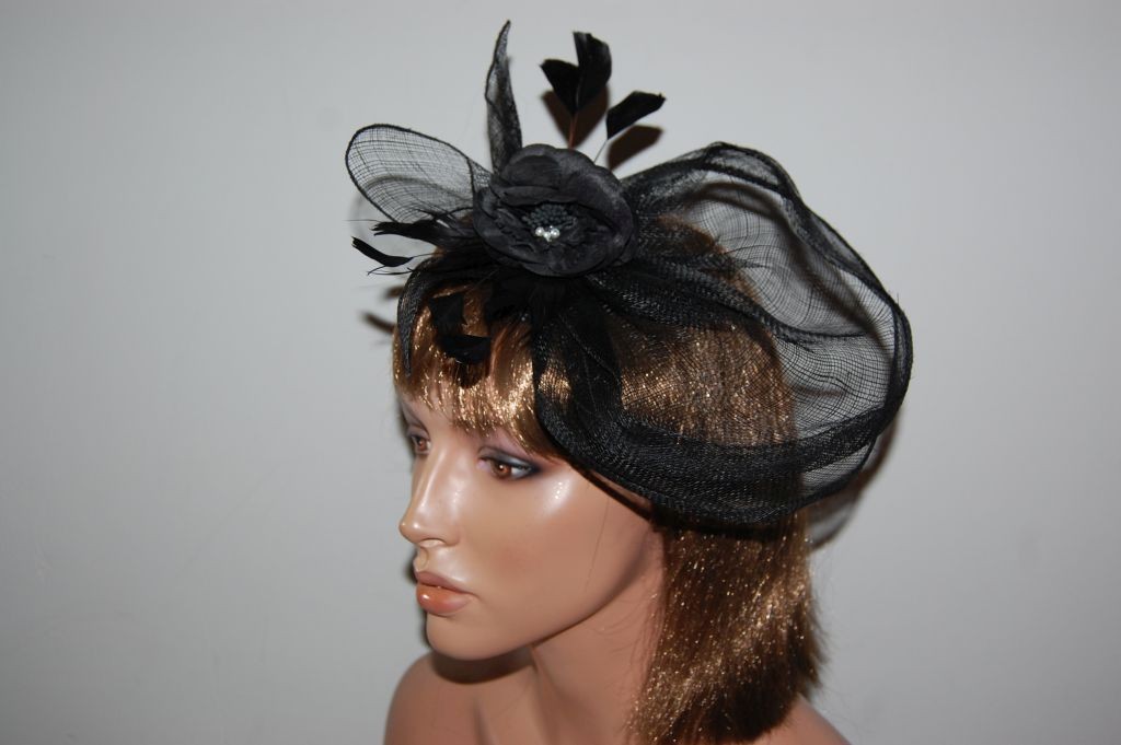 Eva black headdress