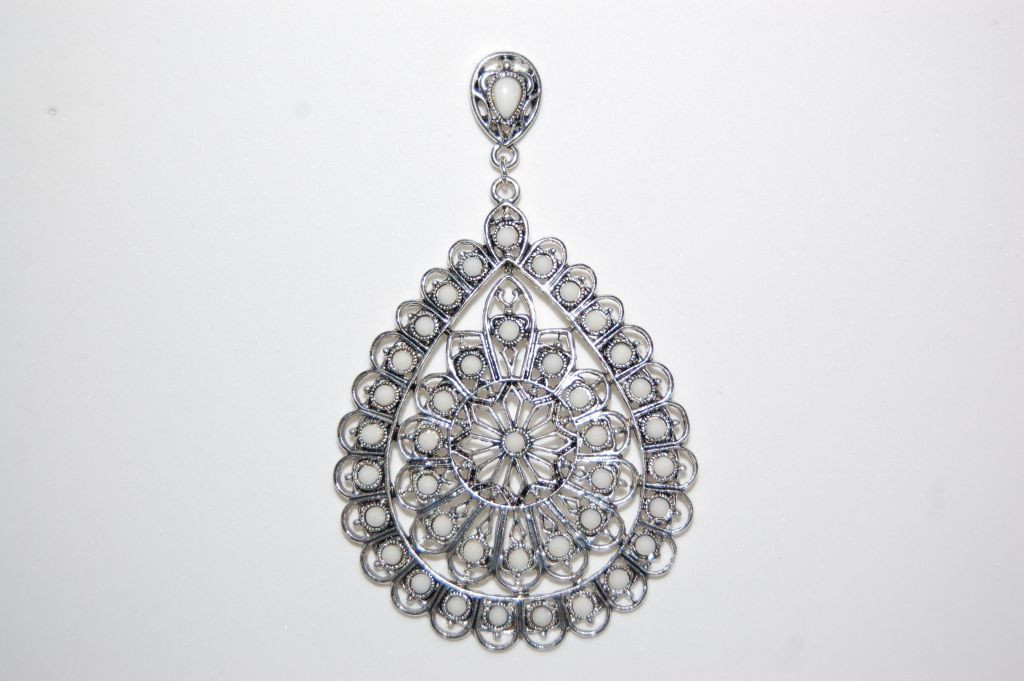 Pendiente Carlota blanco y plata
