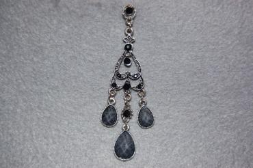 Earrings black long pyramid