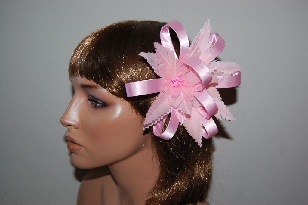 Touched satin corsage pink