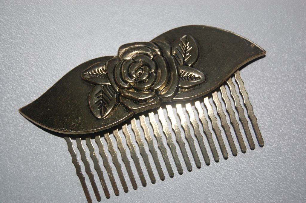 Combs Sonsoles flower gold old