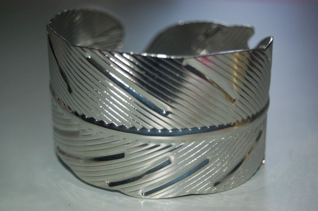 Brazalete gran hoja caída plata