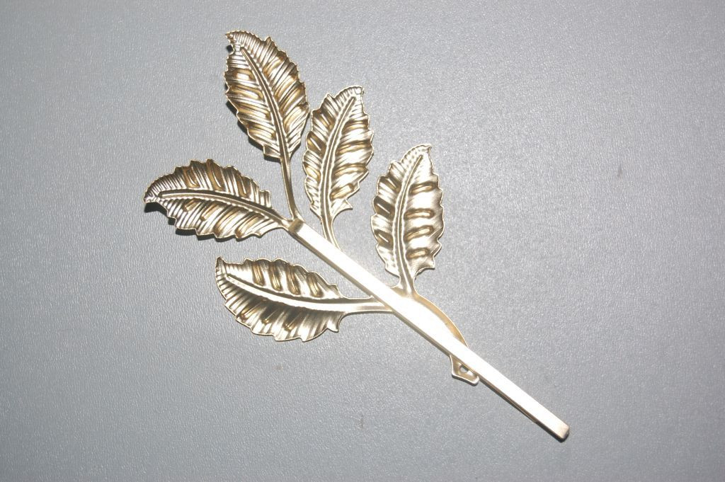 Fork blade pinnate gold