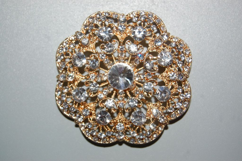 Broche - colgante Diosa oro y brillos