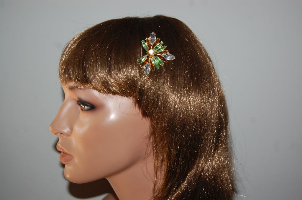 Queen comb bronze, green and white.