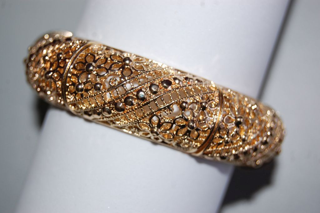 Tribal shiny Gold Bracelet