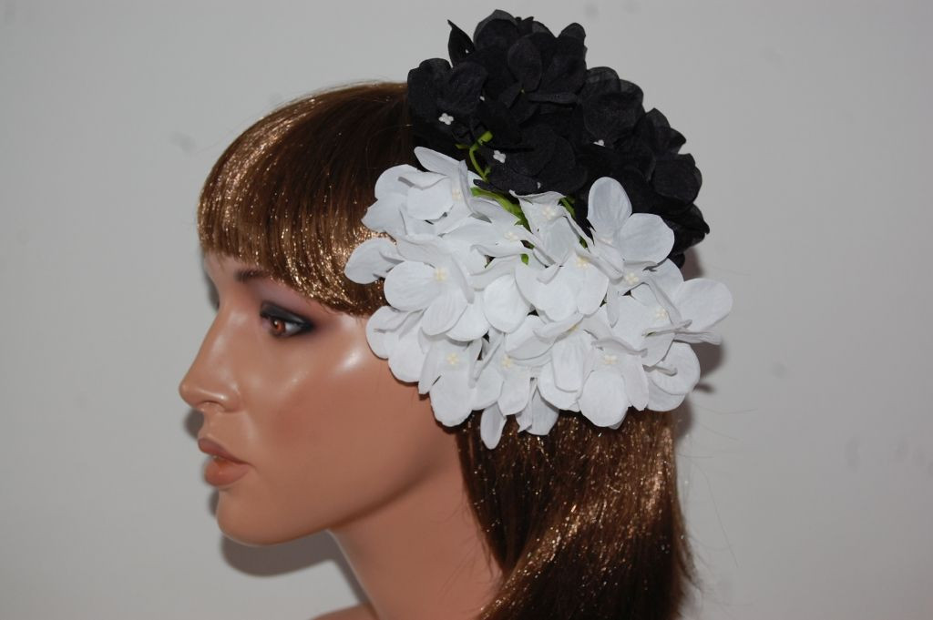 Corsage black Almonteño