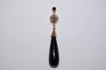 Earrings black coral Queen