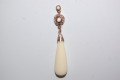 Earrings coral beige Queen 0