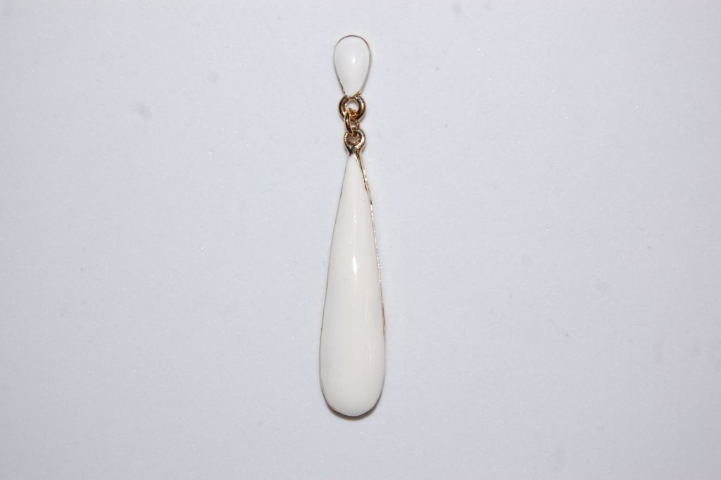 Earrings white teardrop metal