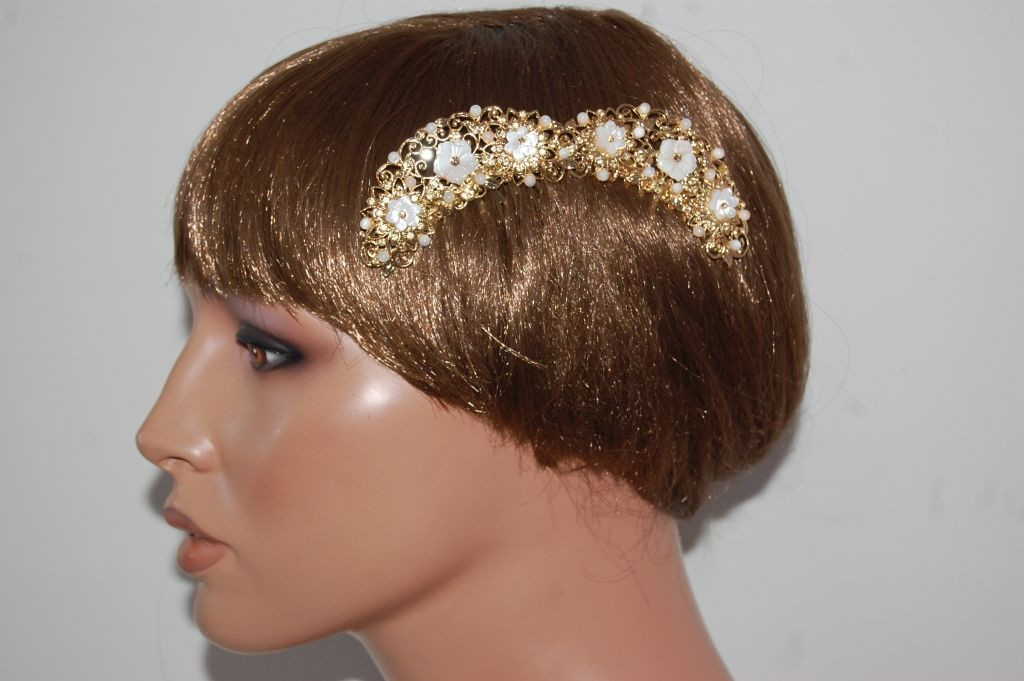 Comb loves Golden shell