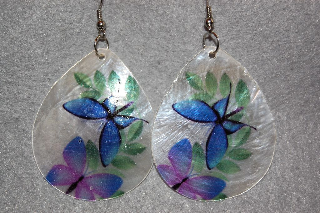 Earrings mother of Pearl oval Butterfly