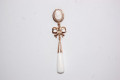 Pendientes niña coral lazo blanco