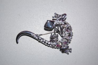 Broche reptil plata con brillos