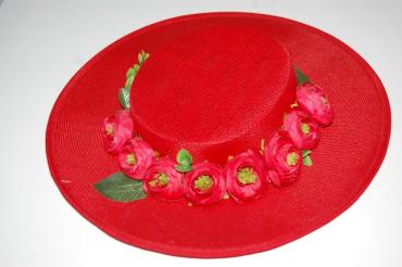 Canotier rojo con flores