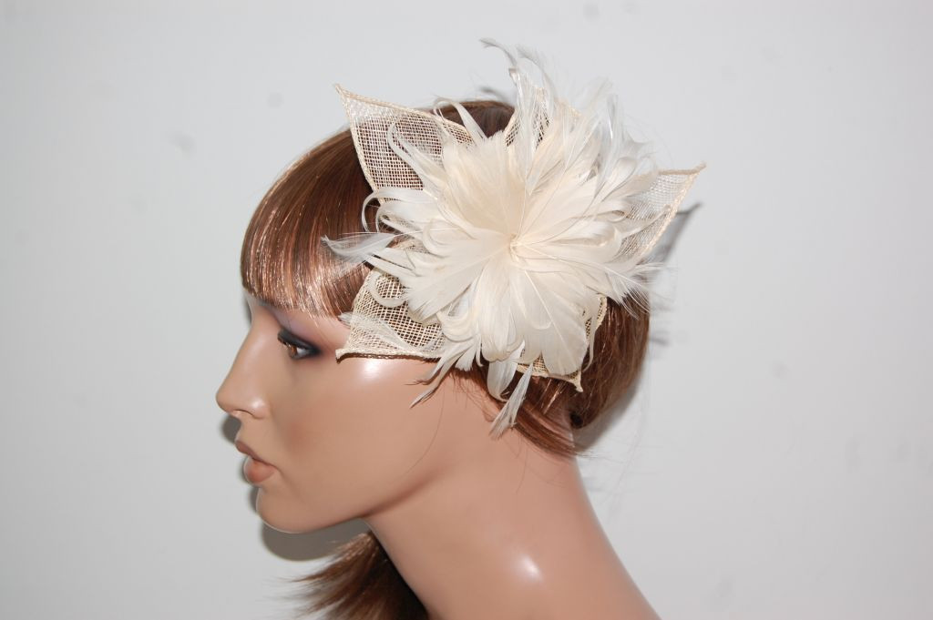 Tocado Aura Plumas beige