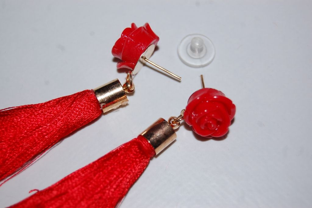 Pendientes flor y flecos rojo