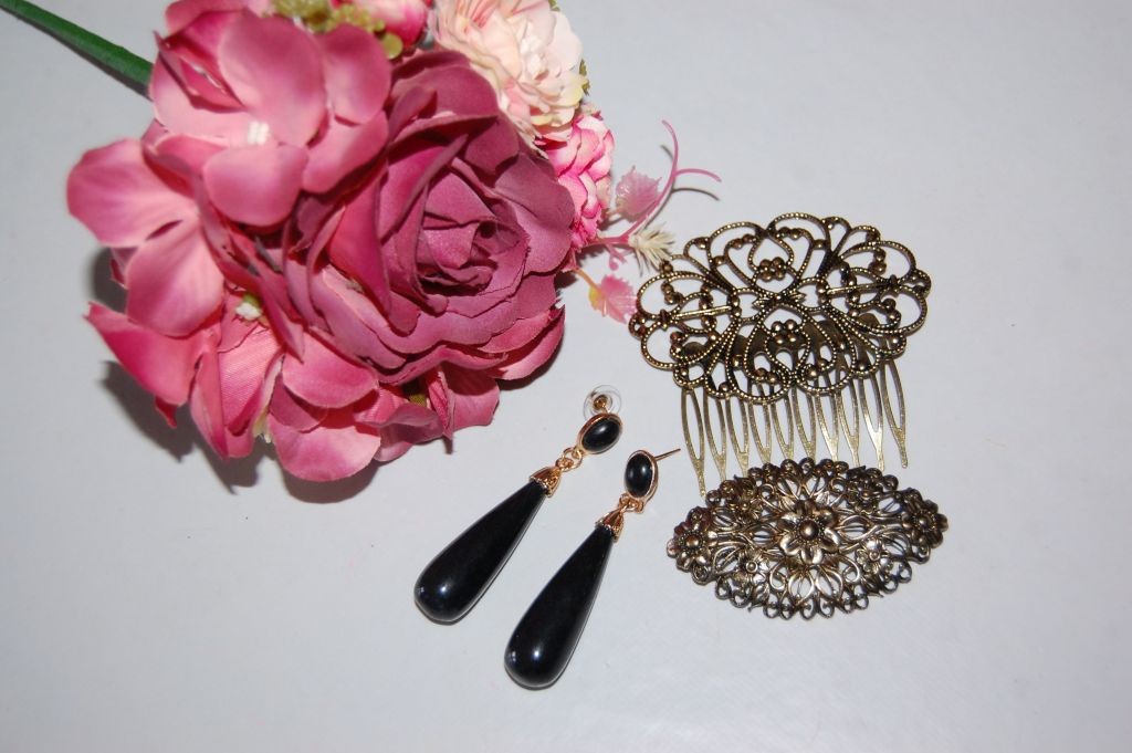 Earrings black coral and gold